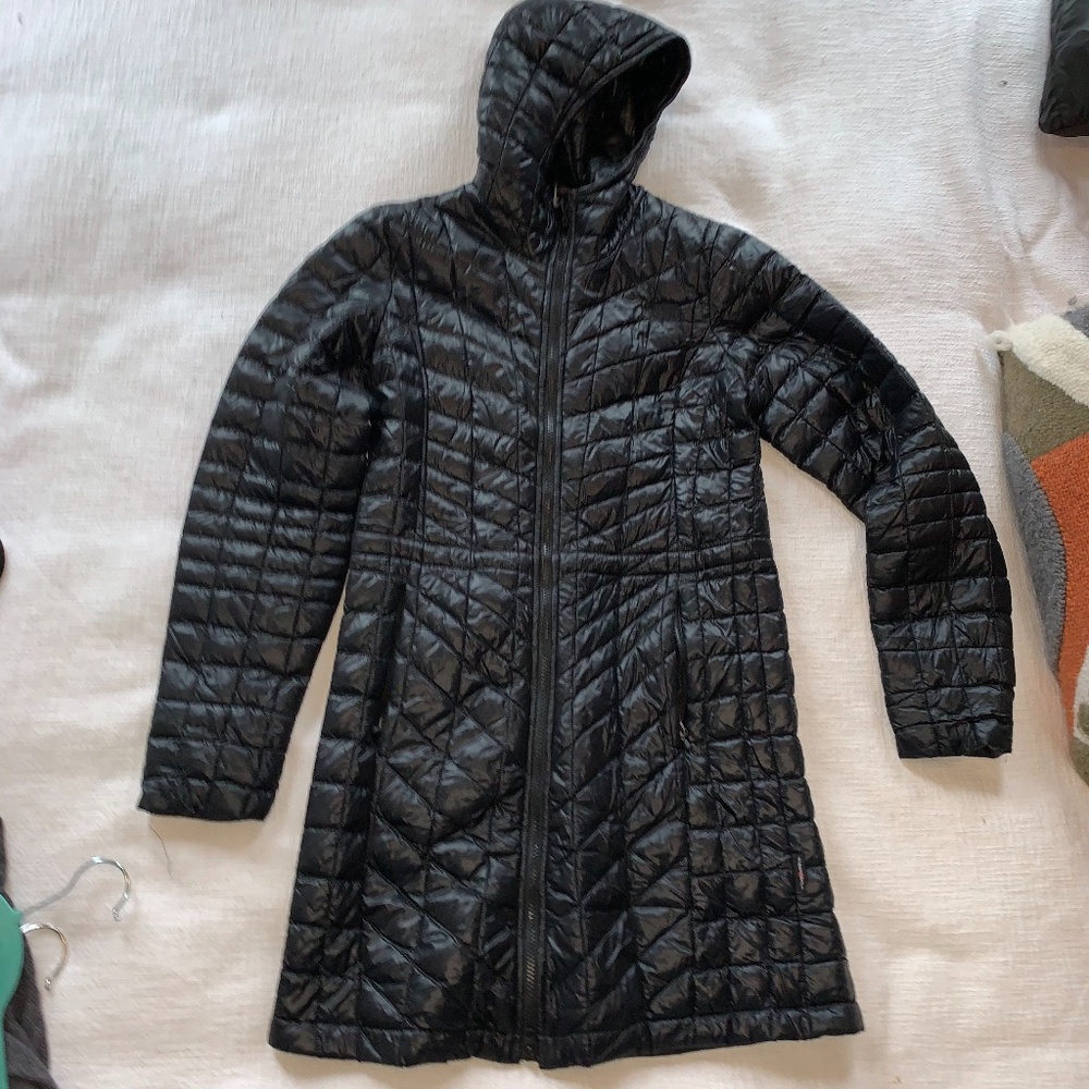 Black Puffy Knee Length North Face Jacket
